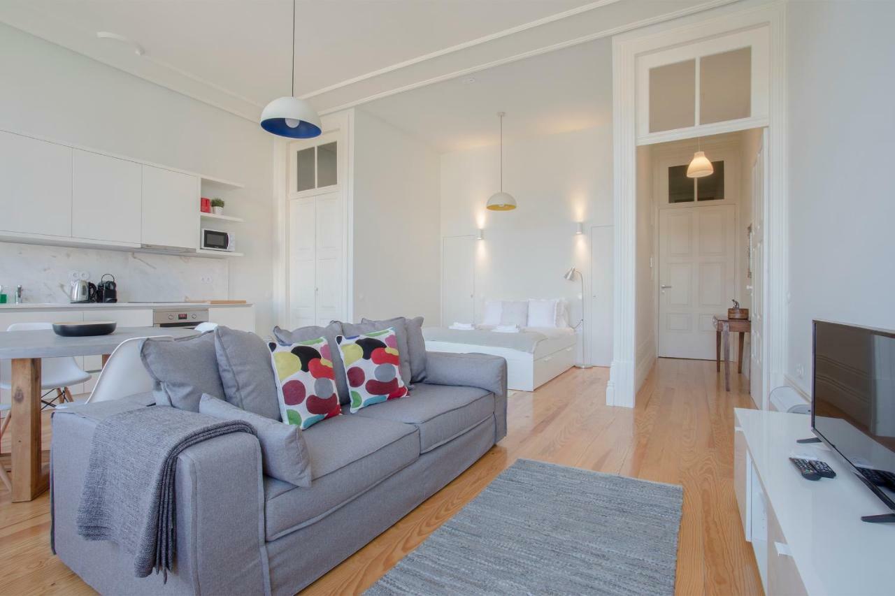 Downtown Spacious Studio Порто Екстериор снимка