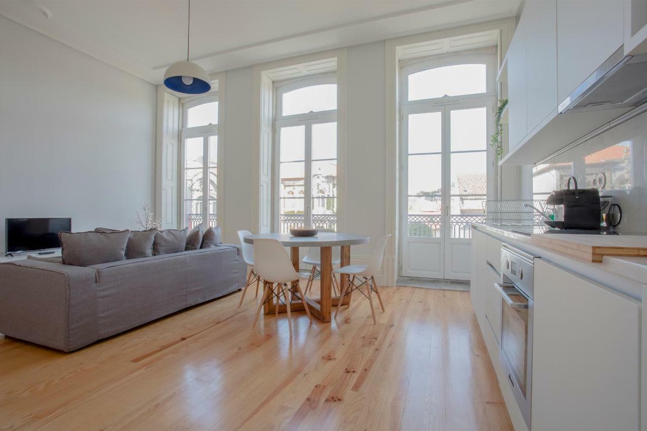 Downtown Spacious Studio Порто Екстериор снимка